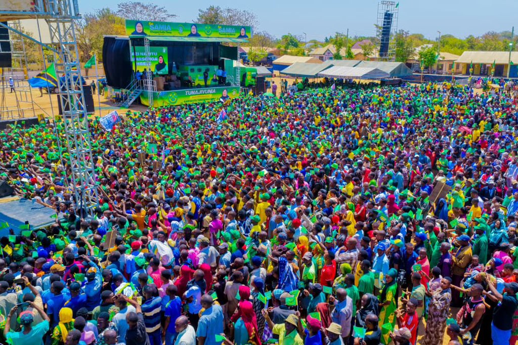 kichefuchefuu's tweet photo. IGUNGA TABORA YAITIKIA KUTIKI OKTOBA 29, 2025.

Wananchi wa Igunga Mkoani Tabora wamethibitisha kuwa CCM inakubalika kila mahala kutokana na umati unaoendelea kujitokeza katika mikutano ya kampeni za mgombea urais kupitia CCM  na Mwenyekiti wa Chama hicho Ndugu Dkt. Samia Suluhu https://t.co/OLgmdWe0ah