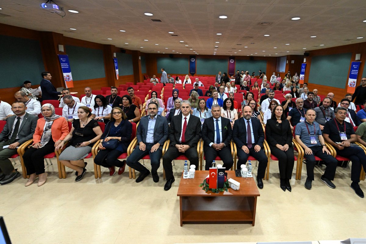 SubuOfficiall's tweet photo. 👔📝 Anadolu Üniversitesi ev sahipliğinde Eskişehir’de düzenlenen Yükseköğretimde 5. İnsan Kaynakları Yönetimi Çalıştayı’nda yer aldık.

Detaylar 👇
🔗 https://t.co/pGVDEWeG0u https://t.co/t3WHV5j6of