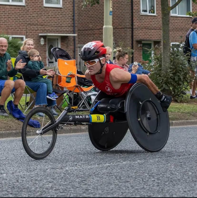 GREAT NORTH RUN

El domingo pasado <a href="/santirun/">Santiago Sanz PhD. in Exercise Physiology #Hypoxia</a> disputó esta bellísima carrera en categoría open quedando en el undécimo en un todos contra todos. 

Una vez más Santi no deja de sorprendernos. 

Powered by <a href="/matrixfitnessEs/">Matrix Fitness España Portugal</a>