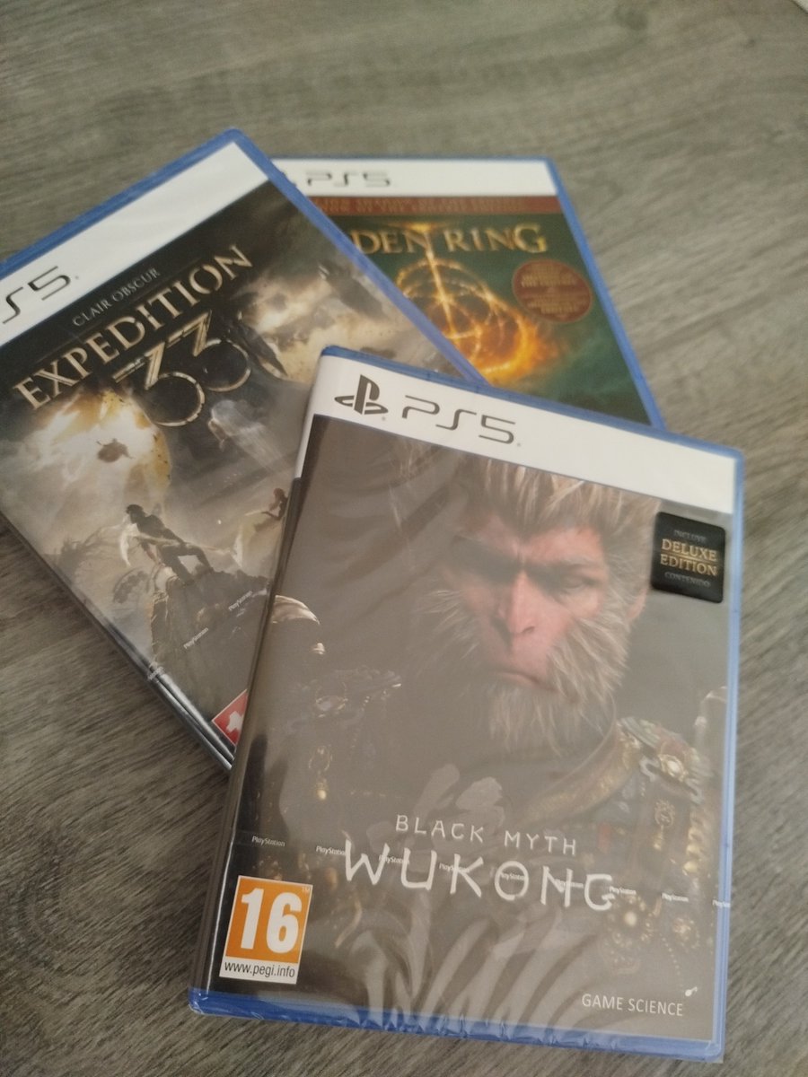 Para la depresión post vacacional tengo en la recámara algún juego...

Ahora la duda es, ¿por cuál empezar? ¿Alguna opinión?

#videogames #videojuegos #game #gamer #PS5