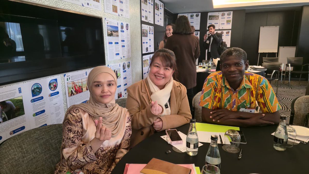 BasicNeedsGh's tweet image. Programme Officer Azuure Stanislaus is in Cape Town 🇿🇦 at the UNDP-AFCIA Global Closure Workshop, joining 44 CSOs/NGOs to showcase 5 years of grassroots climate innovation and chart the way forward for resilient communities. #ClimateAction
@UNDPClimate 
@UNDPGhana