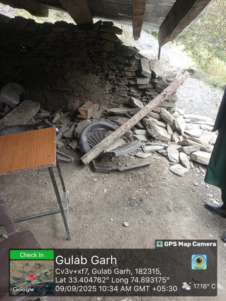 abid_hussain017's tweet image. Heartbreaking! Govt PS Bachalla, Dewal A, Tehsil Mahore lies in ruins – broken chairs, damaged walls, no dignity for our children’s education. Authorities must act NOW before the future of our kids collapses with these walls.@sakinaitoo 
@MahoreSub @DMReasi @erkhurshied
