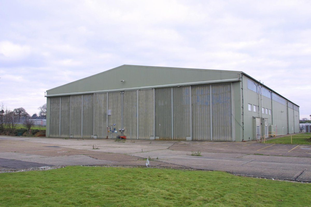 Now Available: Building 57, Dunsfold Park, Stovolds Hill. Up to 32,290 sq ft. #Cranleigh #ToLet #IndustrialWarehouse #CurchodCo search.curchodandco.com/properties/330…