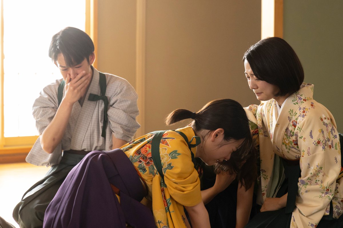 talent_databank's tweet image. 『ちはやふる－めぐり－』
映画シリーズからドラマへ受け継がれた「ちはやふる」青春の集大成ここに完結！

#當真あみ“めぐる”×#原菜乃華“凪”が手を取り合い新たな未来へ
#上白石萌音“奏”の薬指に輝く指輪がラストシーンを彩る！

talent-databank.co.jp/special/topics…

#ちはやふる
@chihaya_koshiki