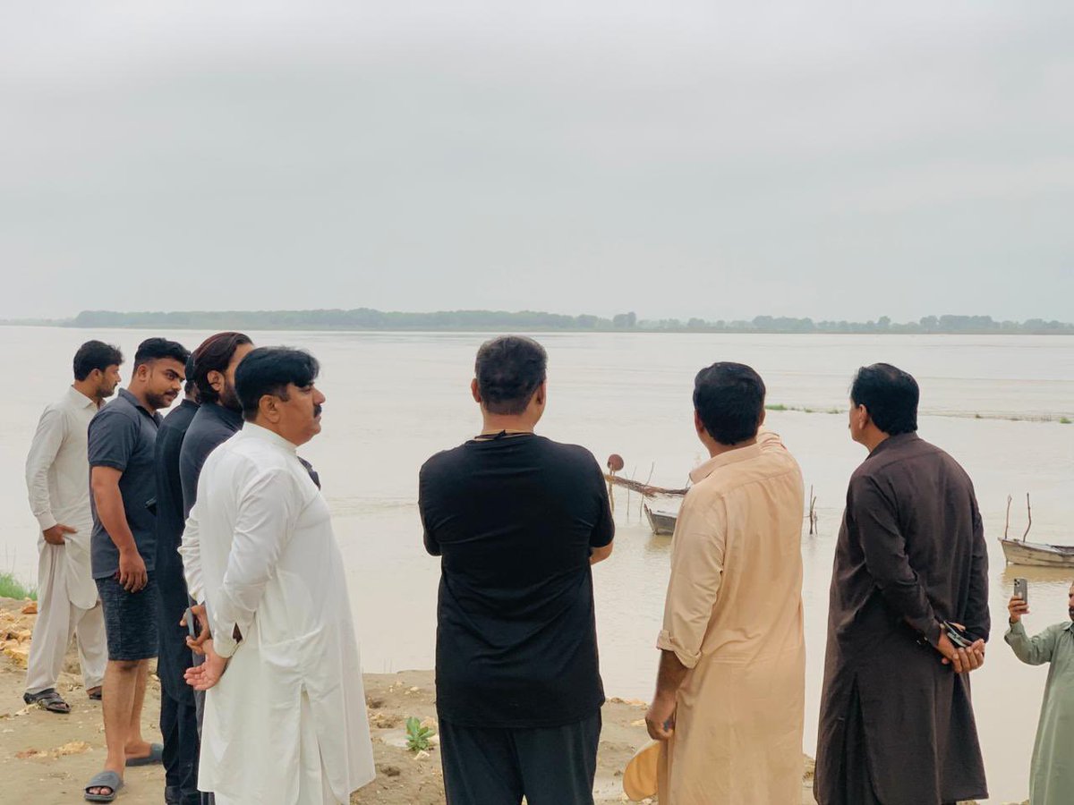 Visited Bakhri Bund talka kandiyaro Dist Nausheroferoz with ppp worker jiyalas notables meet with local peoples of diffrent communities local Gov and 1122 is high Alrrt 24/7 visited Arrigation department camps minister <a href="/jamkhanshoro/">jam khan shoro</a> directly look after and monitor the situation
