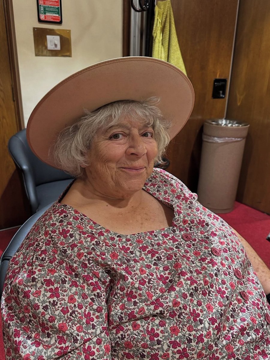 Miriam Margolyes OBE tweet media