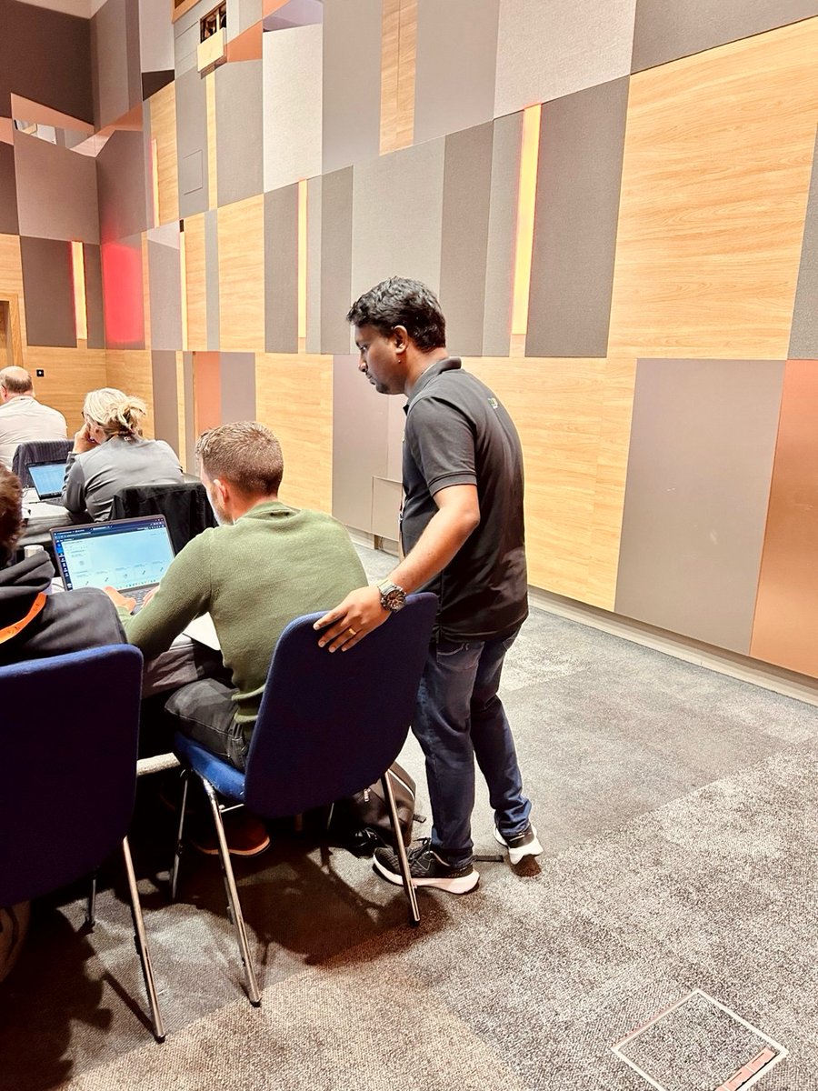 zohodataprep's tweet image. 🚀 Zoholics UK 2025 wrapped with an incredible session on Zoho DataPrep! Our Product expert, Alan Francis, explored how AI is revolutionizing BI with automated insights and collaborative data storytelling.
Thank you all for your participation and thoughtful questions!🤝