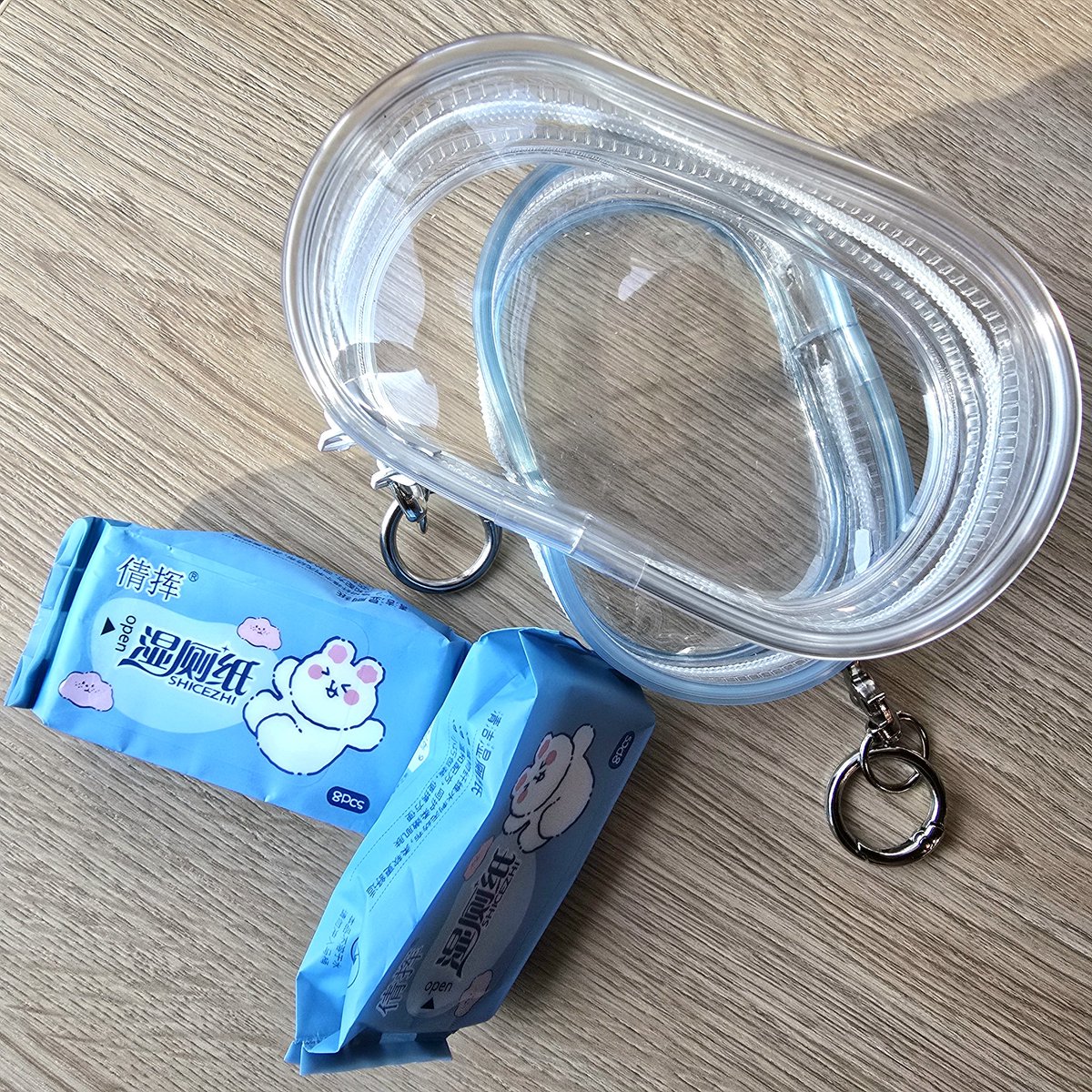patriciaametta's tweet photo. freebies special dari akuuu buat
Super Junior SS10 Jakarta😚🦋 hopefully semuanya useful!

💙 pouch keychain
💙 SJ25 folding travel hair brush with mirror
💙 mini wet wipes
💙 unoff photocard

like and repost would be really appreciated✨🩵
meeting point tba

see youu!🫶🏼 https://t.co/MmQmSq37DV