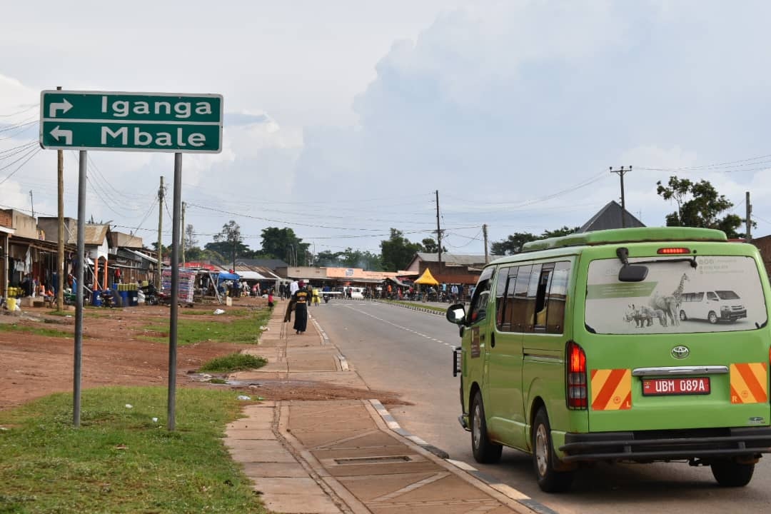 TembeziLtd's tweet image. Travel in Style, Work with Ease Tembezi Travels understands the demands of business travel.  Experience a comfortable &amp;amp; productive journey in our well-appointed vehicles, designed for your comfort and efficiency.

Talk to us today at +256785834075
  #BusinessTravel #TravelSmart