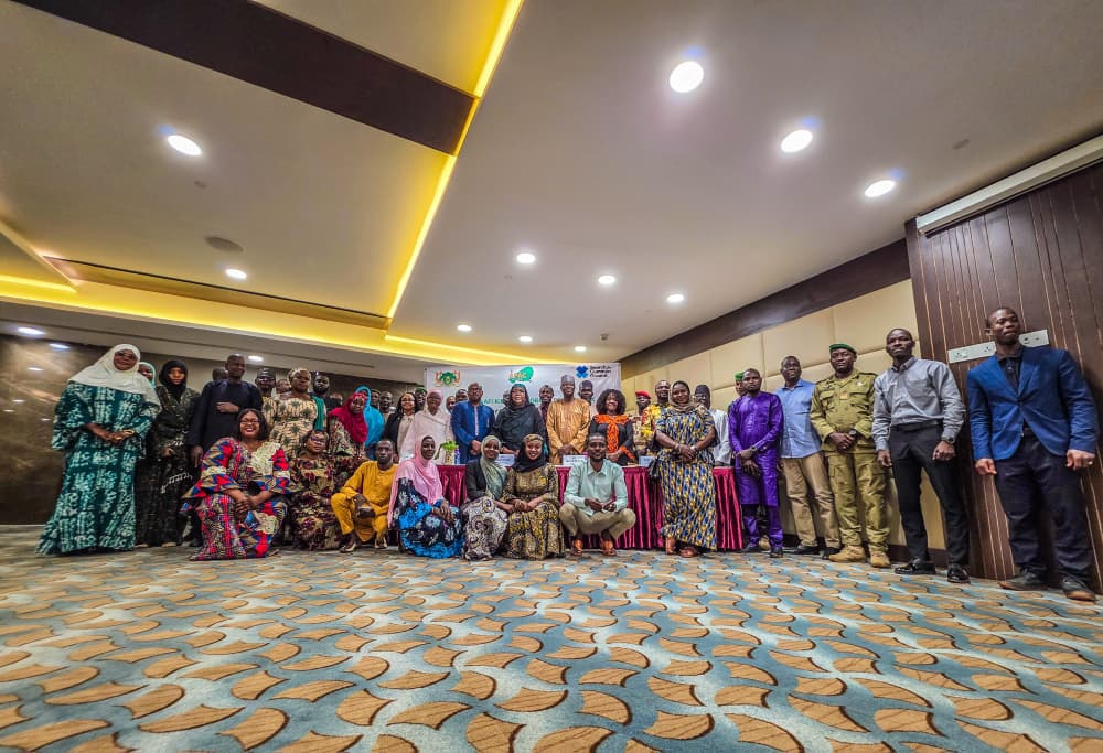 SFCG_NIGER's tweet photo. Le 9 septembre à Niamey, dans le cadre du projet Laafi Kibaru – Informer pour la Paix, Search et APAC Niger ont réuni acteurs institutionnels, OSC et médias pour vulgariser la loi sur la cybercriminalité.
#Internetsain https://t.co/lhnl3HbeYq