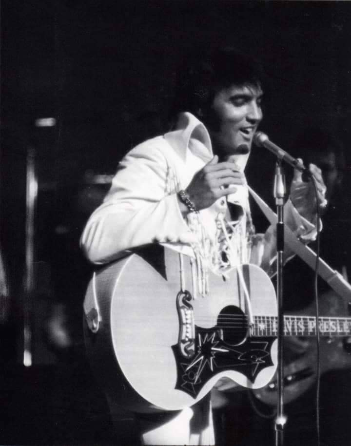 Julielouisesha1's tweet photo. Good morning all hope you have a lovely Wednesday #Elvis2025 https://t.co/1nfTRA7JQG