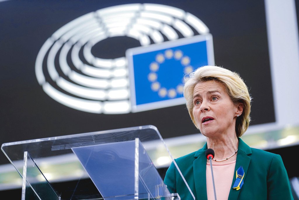 Von der Leyen, czyli stary establishment drapie pazurami

Przewodniczącą Komisji Europejskiej wygłosiła dziś przemówienie o stanie UE. Udało się jej opakować wiele kłamstw w zmyślną retorykę. Nie zmienia to faktu, iż był to jeden długi, rozpaczliwy głos w obronie grup