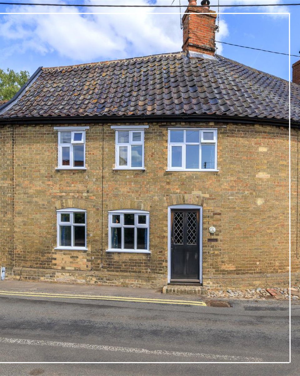 🏡 Holton – OIEO £240,000
Charming 2-bed terraced cottage full of character. Perfect home or holiday retreat near the Suffolk coast.

📞 Durrants Halesworth: 01986 872553 | halesworth@durrants.com

durrants.com/property/the-s…

#HoltonProperty #SuffolkHomes #CottageForSale