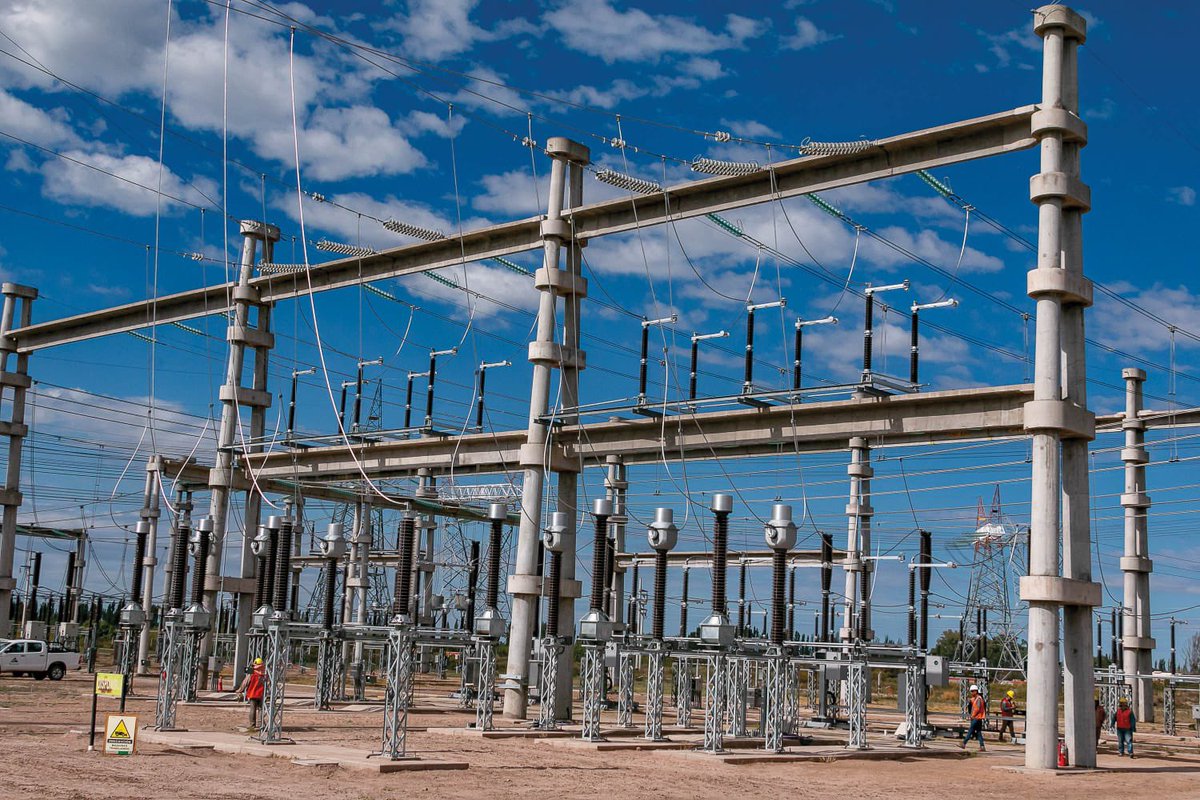 Hoy avanzamos con obras clave para el Valle de Uco, la construcción de una nueva Estación Transformadora y la ampliación de la Estación Transformadora Capiz. Una inversión estratégica que va a mejorar la conectividad y la previsibilidad energética de toda la región.

Más de