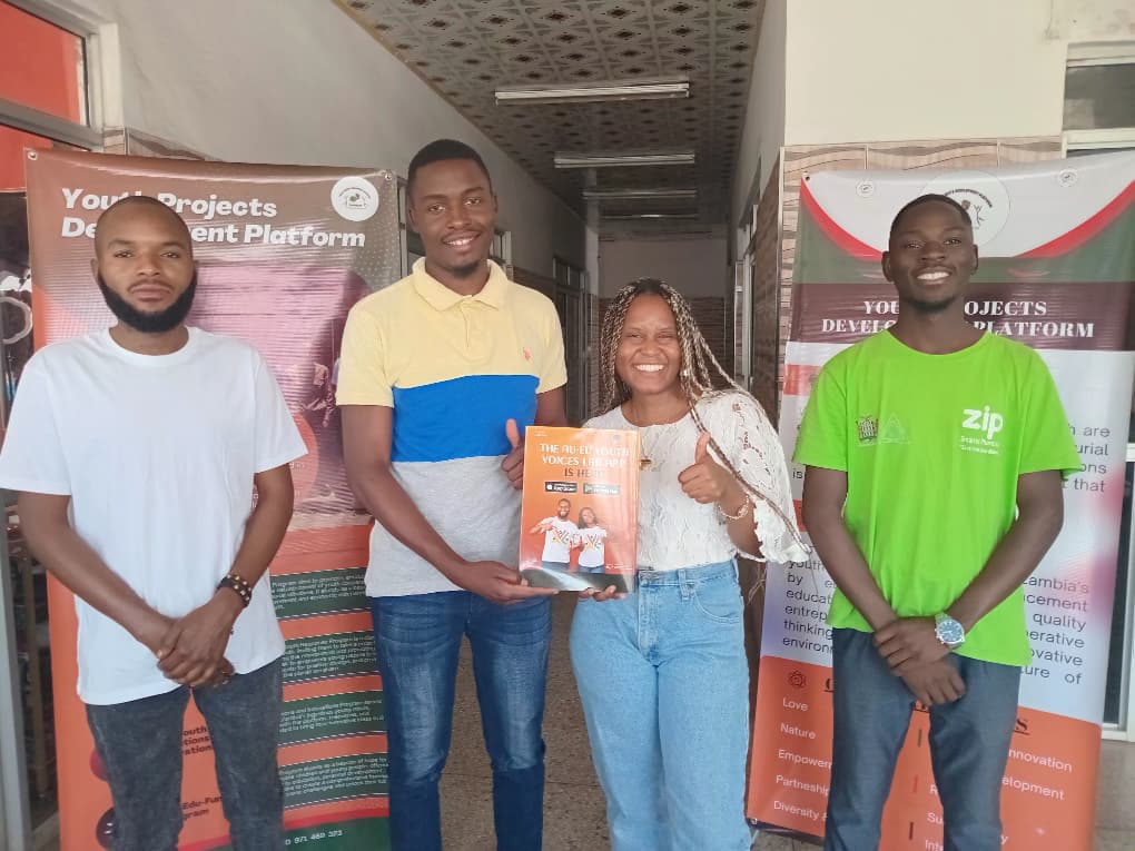 ProjectsYouth's tweet image. Earlier yesterday, we were honored to host Ms. Hope Mukwinda @ YPDP.
We explored the #AUEUYouthVoices App &amp;amp; how the Lab can uplift grassroots youth initiatives across 4 provinces.
Grateful for the engagement &amp;amp; excited for continued impact! 

#AUEUYouthLab #FML