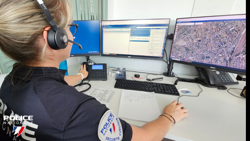 PoliceNat76's tweet photo. #Manif10Septembre | Les opérateurs radio coordonnent les déplacements des forces de police sur le terrain. Vous êtes témoin d’exactions? Contactez immédiatement le 17 Police-Secours.
A distance ou sur le terrain : #Protéger ! https://t.co/PPwSWsCNee
