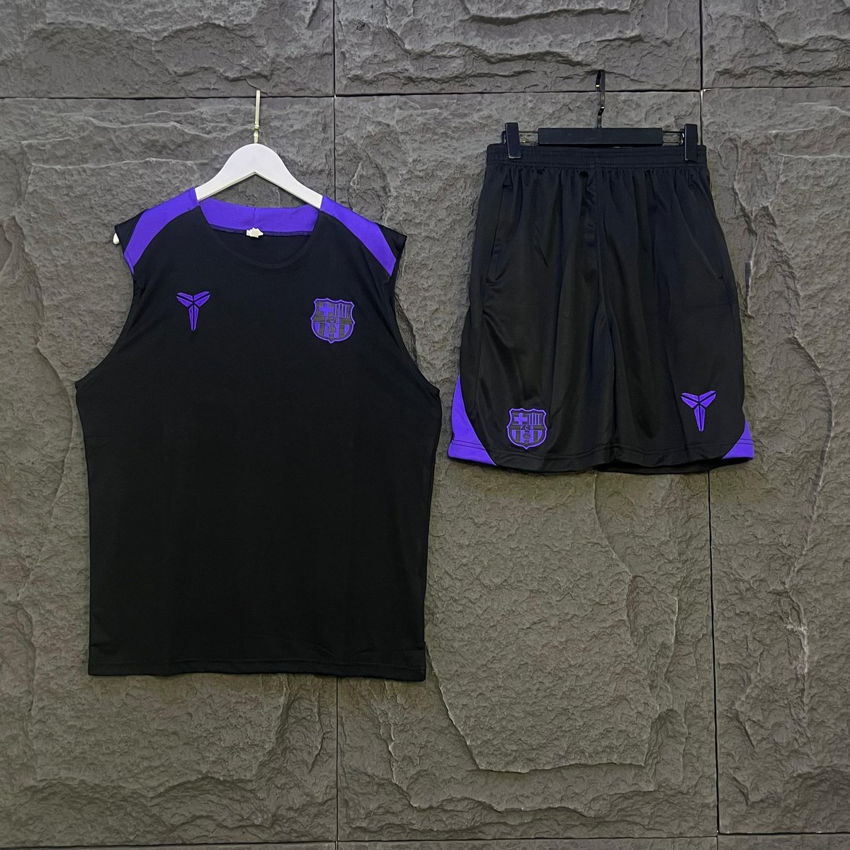 PureOssy's tweet photo. Luxury Training Gear ❤️‍🔥⚽️

Available in different sizes 🏏🏏 https://t.co/krBRW79wan
