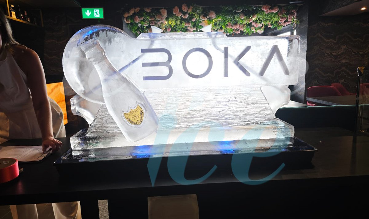 TechneIce's tweet image. Some #midweekmayhem in the form of a #bespoke #iceluge all set up and ready to go. Let&apos;s get that #party started
#TechneIce #icesculpture #drinks #ice