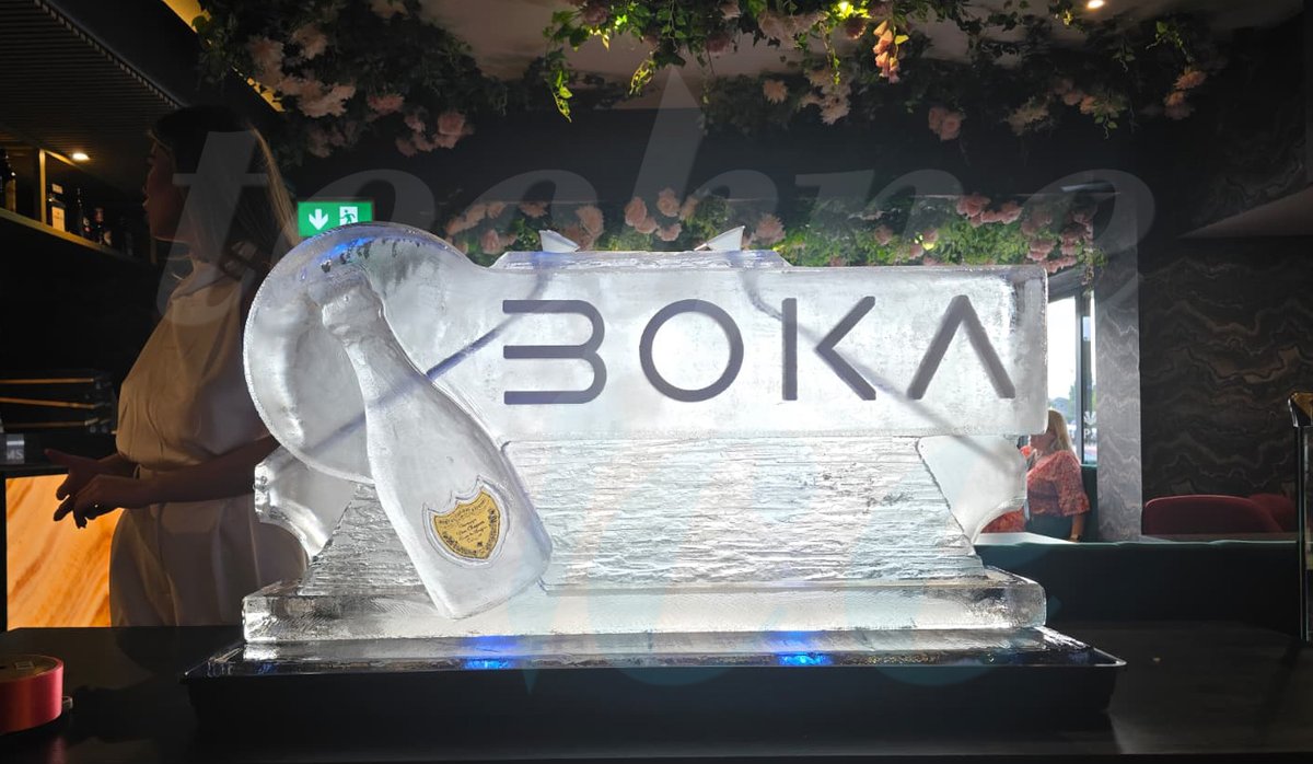 TechneIce's tweet image. Some #midweekmayhem in the form of a #bespoke #iceluge all set up and ready to go. Let&apos;s get that #party started
#TechneIce #icesculpture #drinks #ice