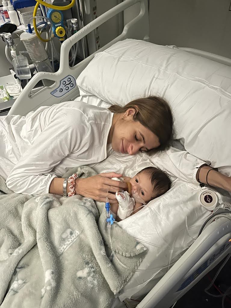 💜 "Entre consultas y urgencias, la incertidumbre ahoga a las familias ante una enfermedad grave".

El testimonio de Ana, madre de Luis con Hiperplasia Suprarrenal Congénita, refleja la urgencia de un cribado neonatal universal y equitativo en España.

👉enfermedades-raras.org/actualidad/not…