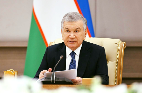 Cumhurbaşkanı Şavkat Mirziyoyev, bugün yapılan toplantıda, ülke genelindeki okullarda ve üniversitelerde Çince eğitimine başlanacağını duyurdu. Bu adım, gençlerin becerilerini geliştirmeleri ve sürdürülebilir gelir elde etmeleri için stratejik bir önem taşıyor. #Özbekistan