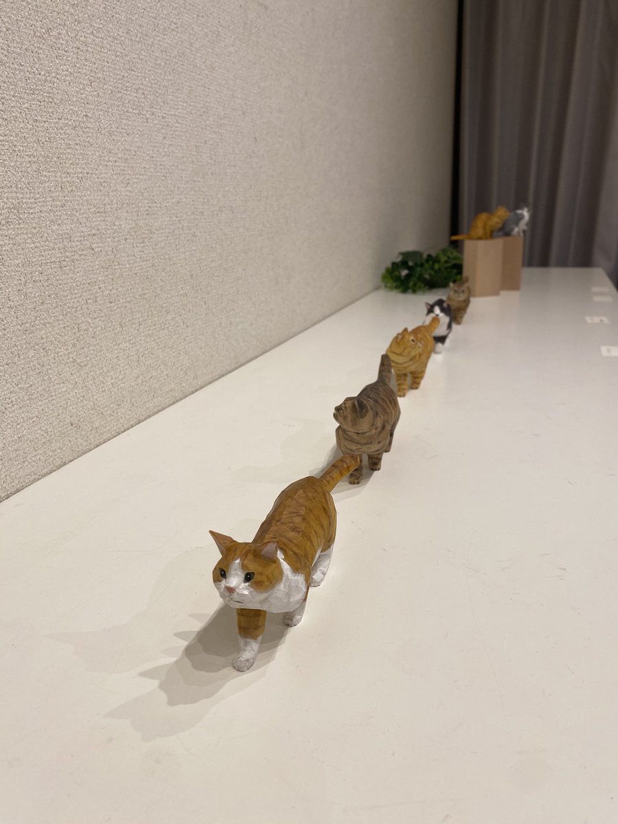 バンナイリョウジ 木彫猫 ブチ バンナイリョウジ 木彫猫 ブチ