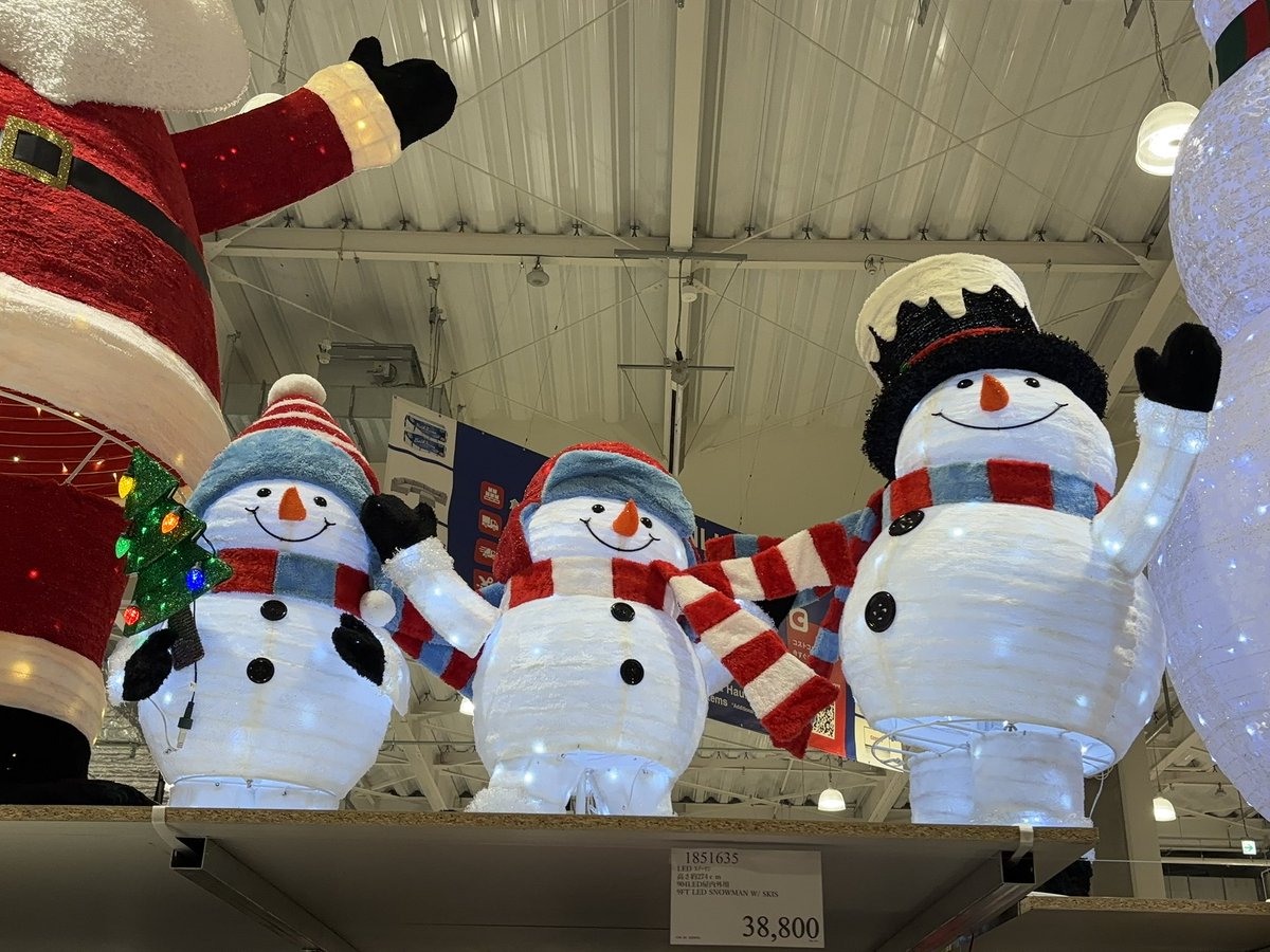 コストコ　クリスマスイルミネーション ポップアップ スノーマン ファミリー ポップアップスノーマンファミリー 4体セット | Costco Japan