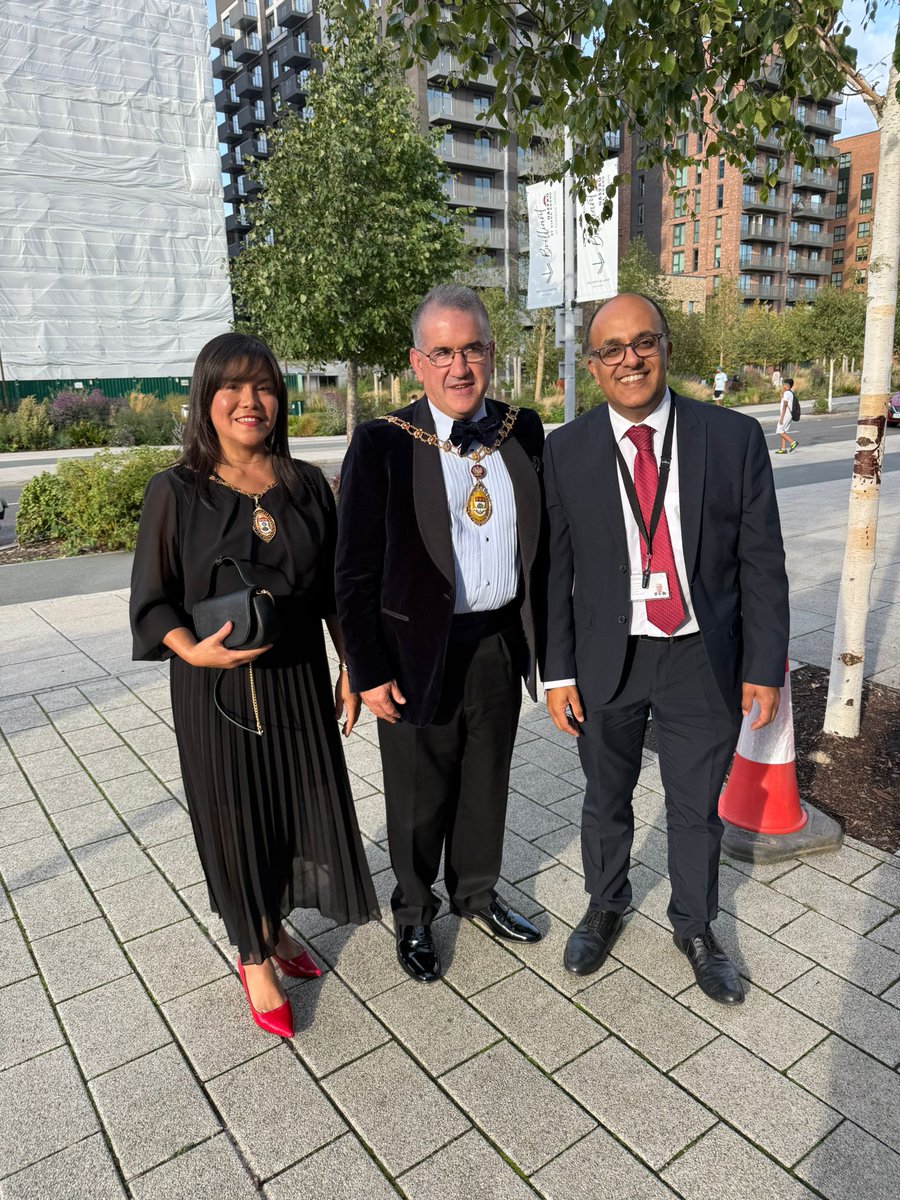 A wonderful welcome from Daniel Wakeford,  the host of Ealing Mencap fashion Show at The Green Quarter in Southall