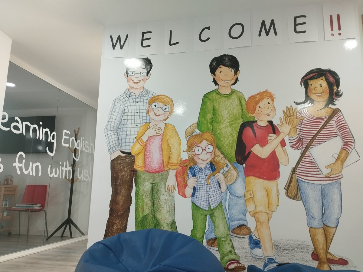 ¡Ya estamos en marcha con el curso 2025/26! 🥳
Esta semana hemos arrancado con las primeras clases… y no han faltado los reencuentros, los nervios, la emoción y las risas ¡Qué alegría volver a veros! Y a los nuevos, ¡#bienvenidos!
¡Va a ser un año increíble! 🤩#BackToSchool