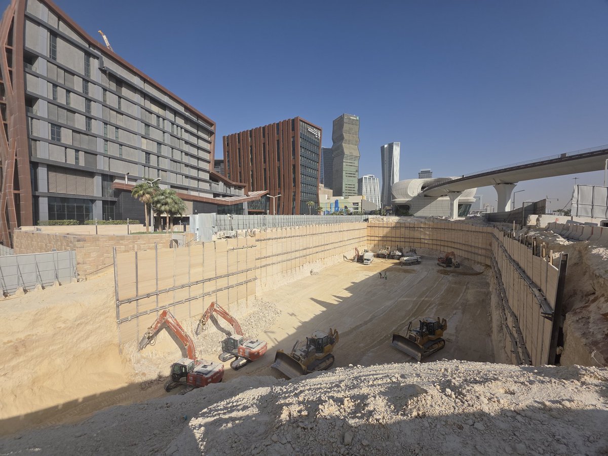 مشروعي الي انا الاستشاري بتاعه بقي مشهور يا رجاااااله