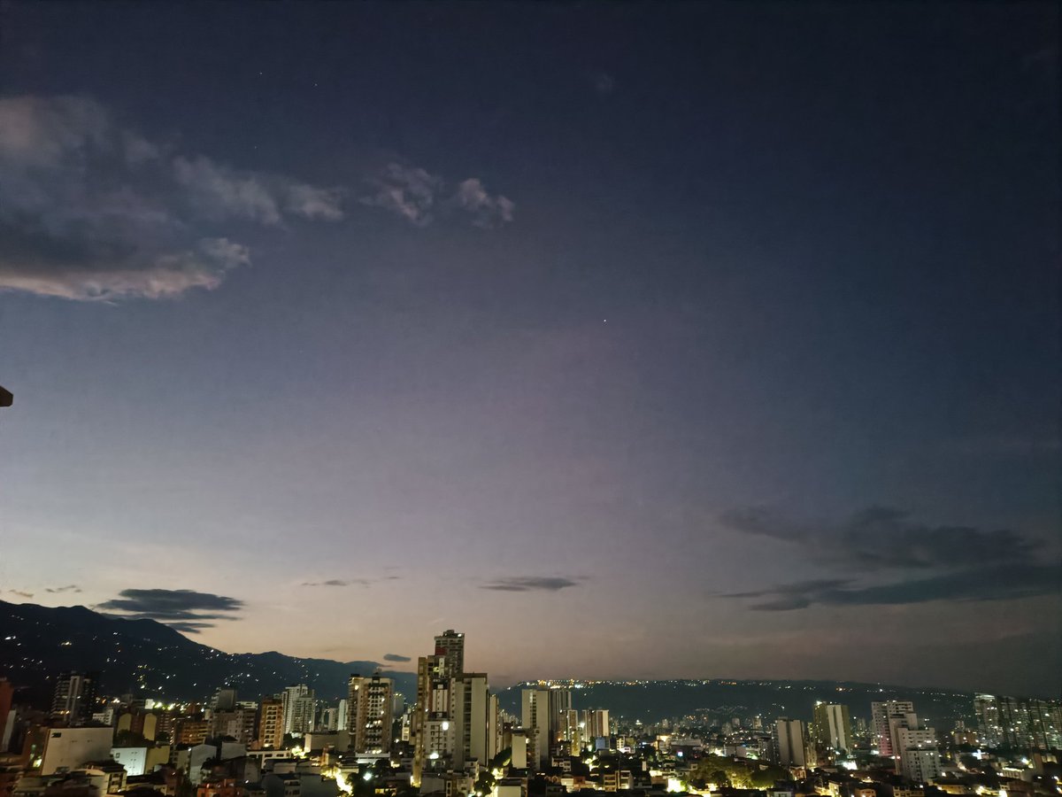 Feliz día para todos <a href="/AmoBucaramanga/">¡Amamos a Bucaramanga!</a> <a href="/Bucaramanga/">Bucaramanga</a> <a href="/TEQUIEROBUCARA/">Bucaramanga y Santander</a> <a href="/OLUNoticias/">Noticiero Santander Al Día🍀</a>