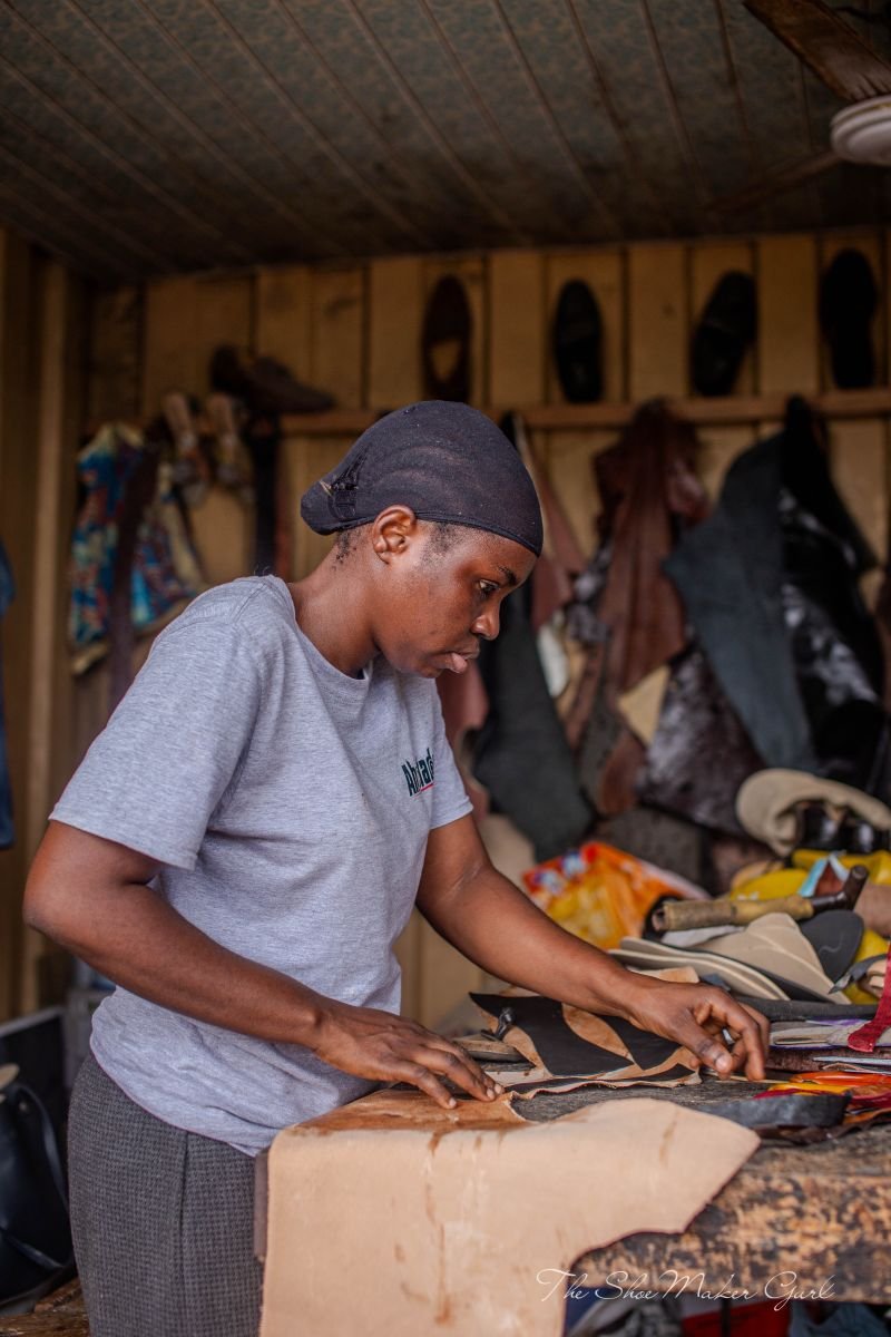 Supporting Artisans and Growth
Ahofade is committed to providing a market for Ghanaian artisans and craftsmen, supporting decent work and sustainable economic growth.

#KeepGrowing
#Ahofade