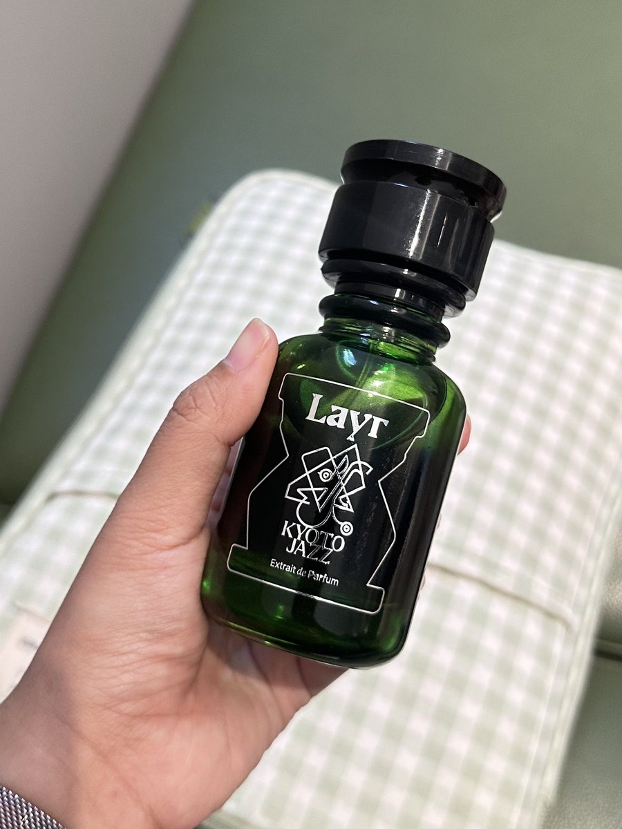 nocturnalcutie's tweet image. TAHTA TERTINGGI PARFUM MATCHA versi ku  dari brand lokal sekaligus yg punya SPL terbaik goes to:

layr kyoto jazz🍵

awalnya punya yg ukuran 10 ml lalu upgrade ke 50 ml. ini variant yg must have dari layr menurut ku, wanginya enak bgtttt!