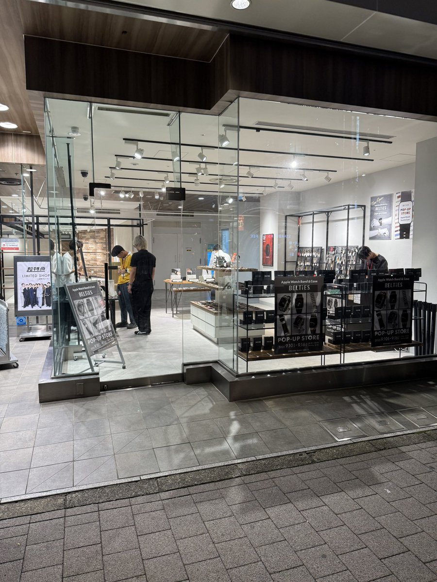 mediaexceed's tweet image. 【拡散希望】今、BELTIESポップアップイベントのオープン後初めて覗きにいきましたが、結構お客様がいてくれて安心しました😮‍💨
そして、嬉しかったのはApple Watchを買った帰り寄ってくれたであろうお客様😍ありがとうございます！！
16日までやってます。
営業時間は11:00〜20:00までです。