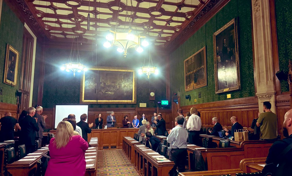 Last night in Parl I had the honour of hosting a screening of ‘Children in the Fire: Ukraine’s War’ by <a href="/evgeny_director/">Evgeny Afineevsky</a> followed by a Q&amp;A w three brave Ukrainian children - Vlad, Valeria, and Roman - who were able to share their own experiences of abduction/injury by Russia w MPs