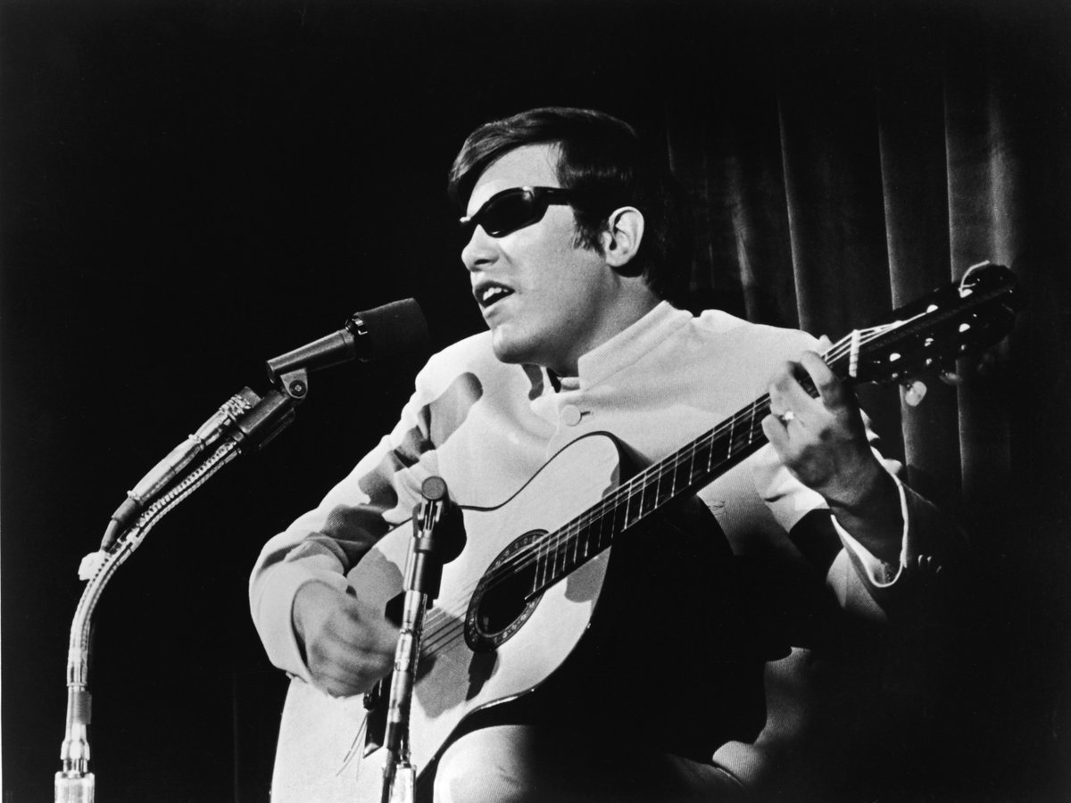 peterparcek's tweet image. Happy B'Day September 10 to Jose Feliciano guitar &amp;amp; vocal maestro (1945)!
Light My Fire youtube.com/watch?v=7RtTWD…
Feliz Navidad youtube.com/watch?v=N8NcQz…
The Voice &amp;amp; Guitar of Jose Feliciano youtube.com/playlist?list=…
#guitarist #singer #guitarplayer #acousticguitar