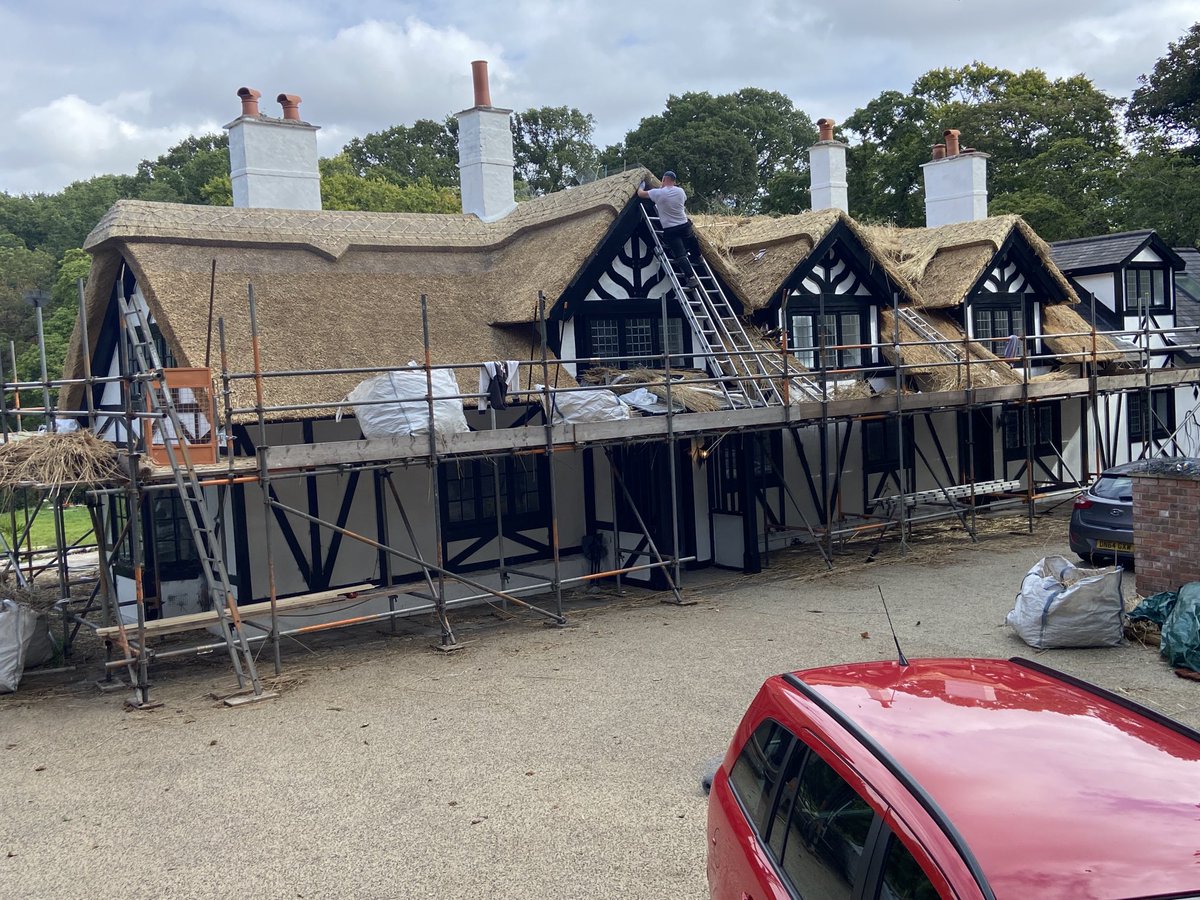 masterthatcher2's tweet image. Our re-thatch on the Wirral is nearly complete. #Thatching.