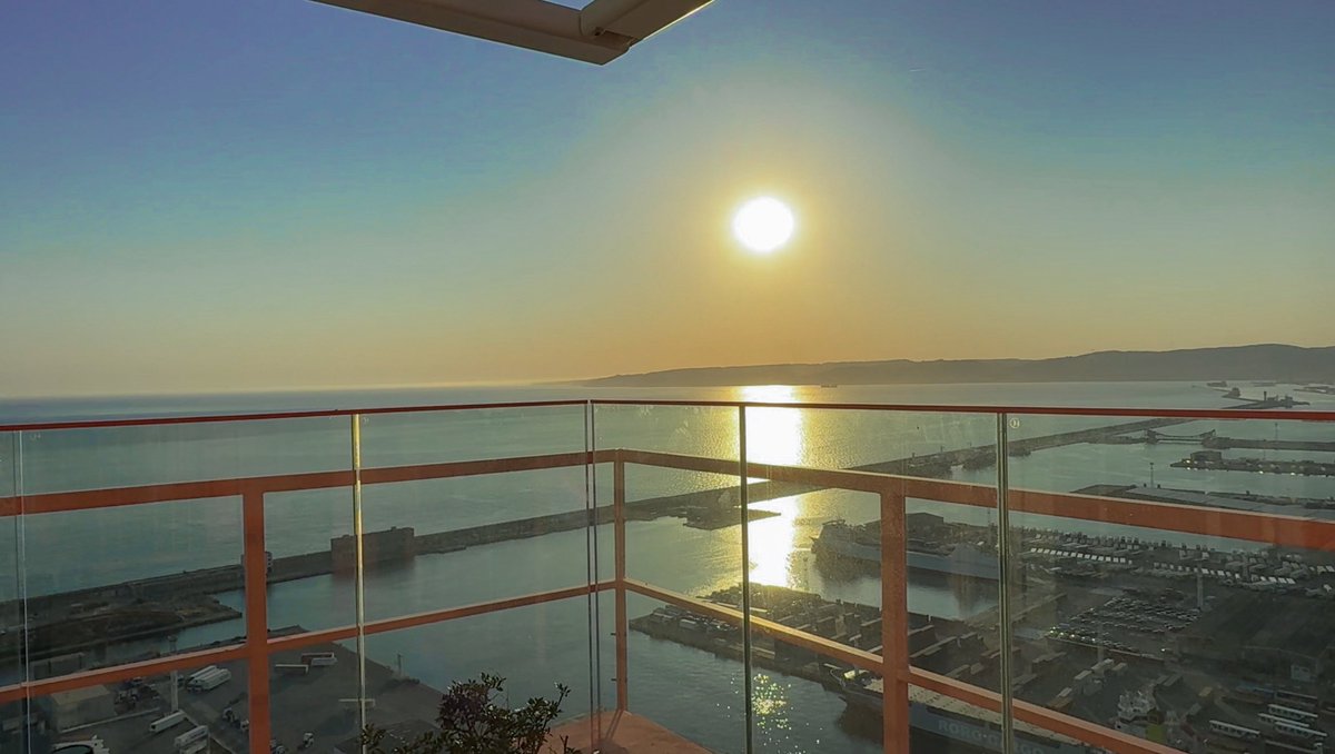 la__loo_'s tweet image. je crois que la bretagne a pas la même définition de “ciel bien dégagé”