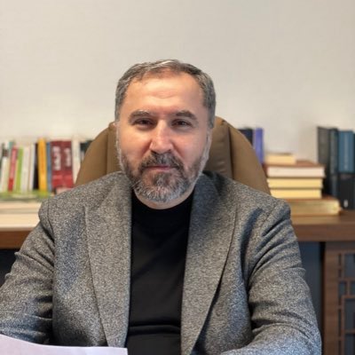 ⭕️Müslüman Alimler Birliği Mütevelli Heyet Üyesi Recep Songül:

“Başı olmayan bir gövdenin kimseye faydası olmadığı gibi;

Halifesi olmayan İslâm ülkelerinin de kıymeti, ağırlığı ve sözü yoktur.”  <a href="/RecepSongul_TR/">Recep Songül</a>