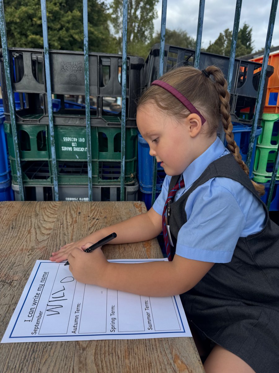 St_Andrew_Apost's tweet photo. Our name practice is underway in Reception and we are so proud of the children for their efforts. We will track this throughout the year and celebrate the children’s progress. ✍️☺️👏🏽 #SuccessfulSATA #SuccessfulEarlyWriting https://t.co/d5vJqzOH51