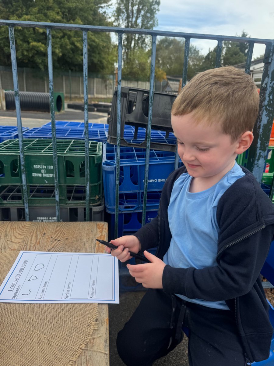 St_Andrew_Apost's tweet photo. Our name practice is underway in Reception and we are so proud of the children for their efforts. We will track this throughout the year and celebrate the children’s progress. ✍️☺️👏🏽 #SuccessfulSATA #SuccessfulEarlyWriting https://t.co/d5vJqzOH51
