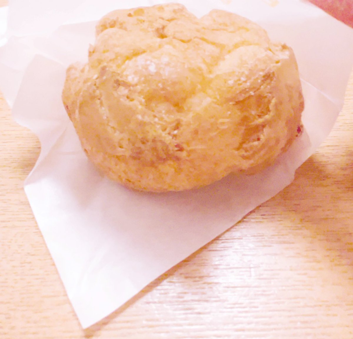 uzu000_'s tweet photo. 🐴🧵のストレスでつい食べすぎる癖やめたい^^最近シュークリームブームきてる❕シュークリームおいしい😸💖 https://t.co/5XWGmDj2UD