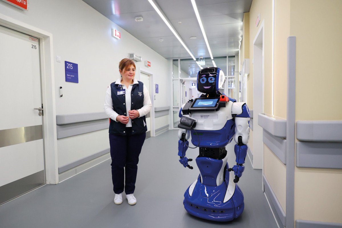 ⚡️How the robots help:
They provide consultations in multiple languages and assist with navigation.
They advertise products and services on a promo screen.
They register visitors and verify documents.
They allow employees to focus on more complex tasks.
🌐 promo-bot.ai