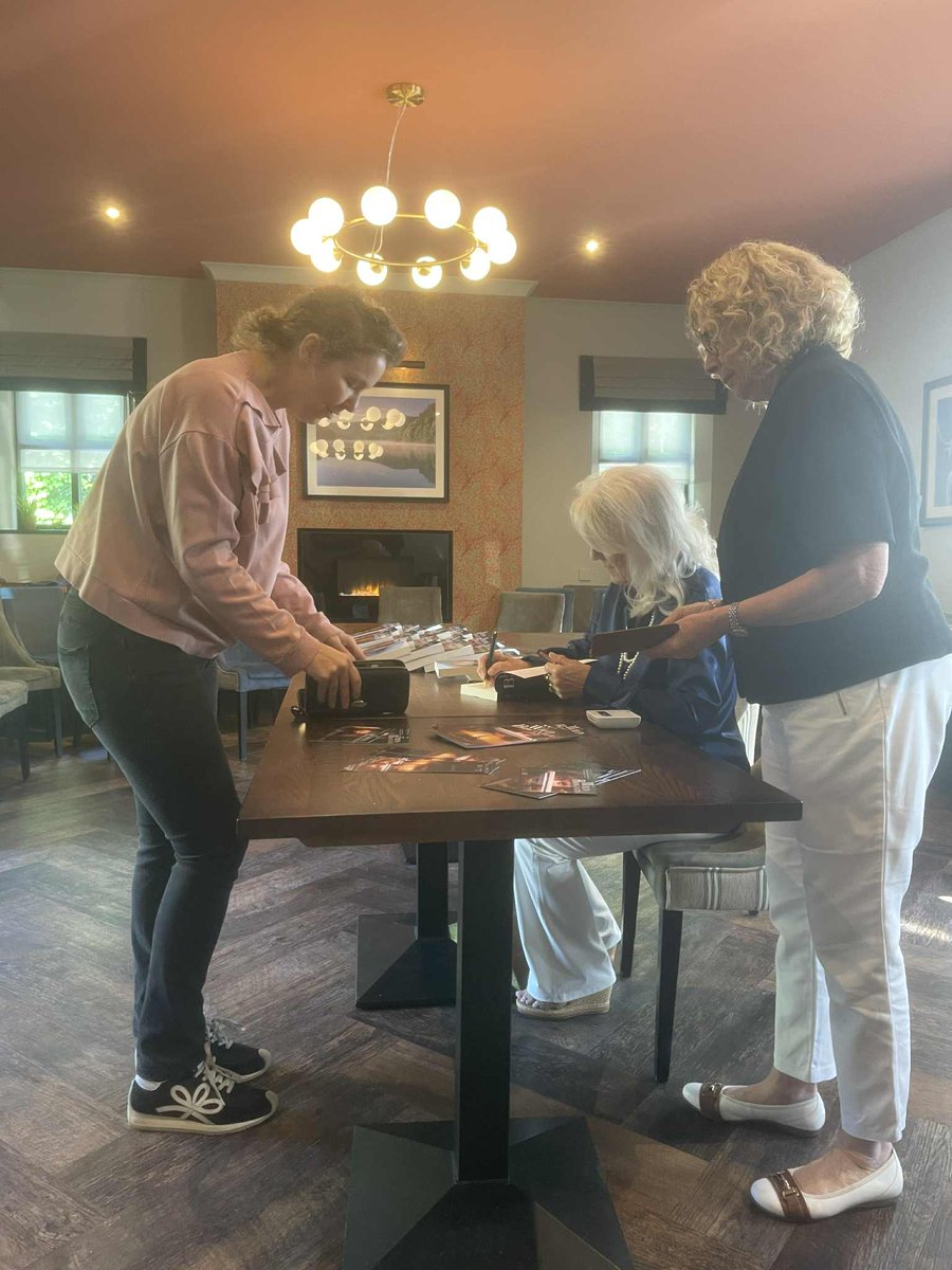 DreamEngine Publishing tweet media