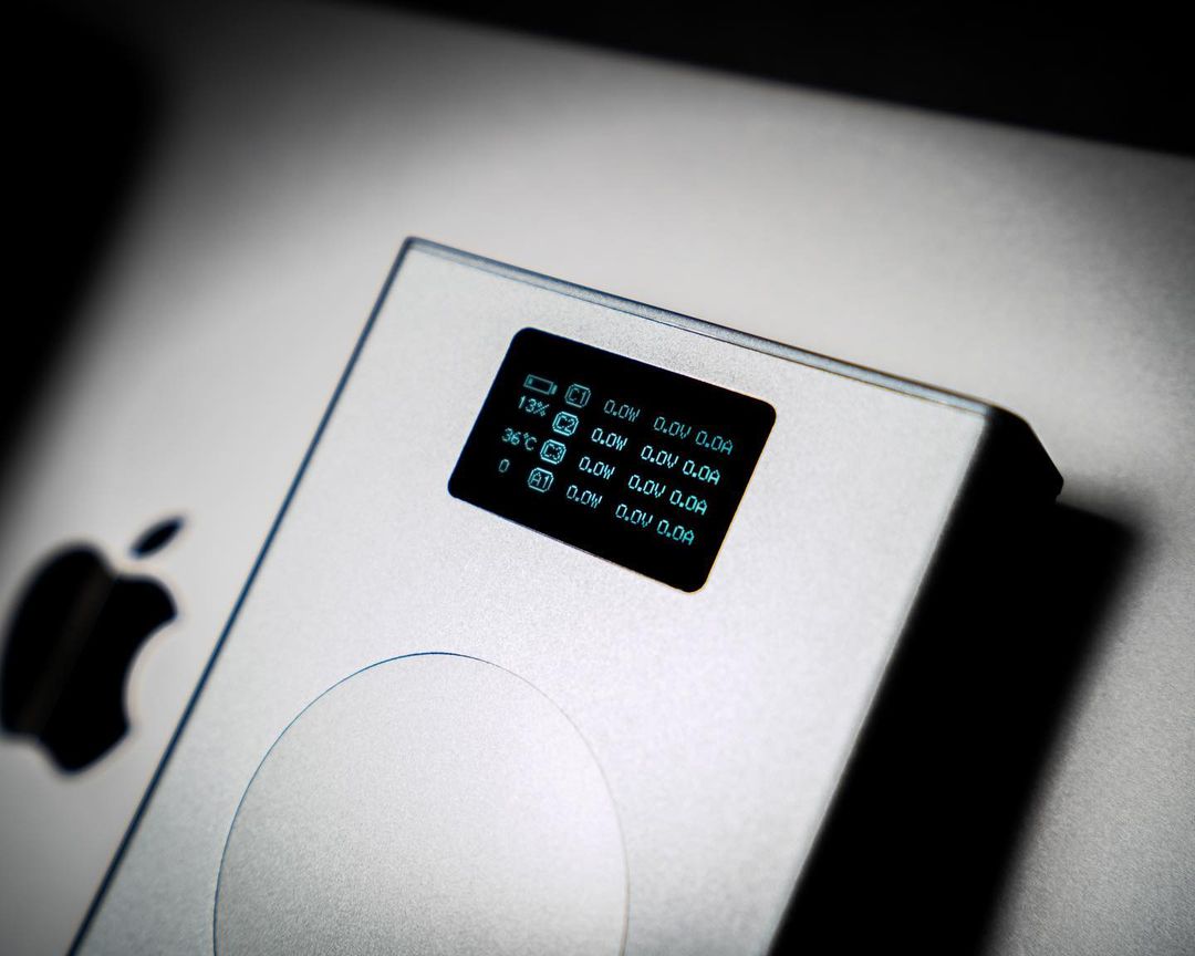 chargeasap's tweet image. How long can a 25,000mAh power bank like Flash Pro Plus keep you powered up?

Check out the Flash Pro Plus at chargerasap.com ⚡

#powerbank #powerbanks #portablecharger #battery #techsavvy #travelgadgets #mobileelectronics