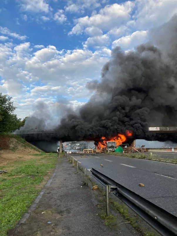 Le Figaro tweet media