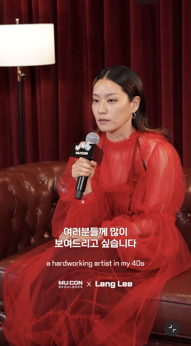 저는 40대로 열일하는 중년 아티스트의 모습을 여러분들께 많이 보여드리기 위해… 너무 열일하다 죽을 것만 같다. 한편, 50대는 어떨까 (거기까지 살아내야만 알겠지)