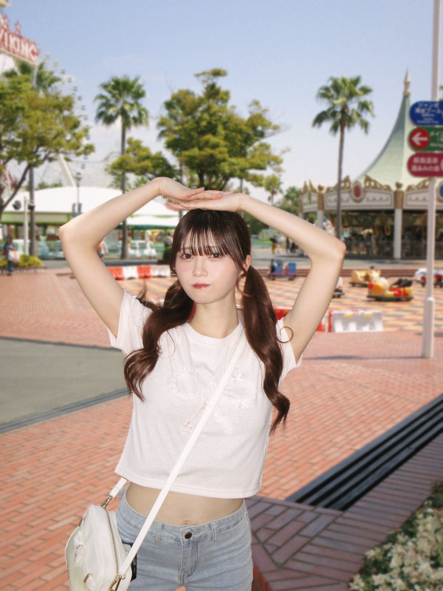 G0ev0GMa8AAbg0P.jpg:large