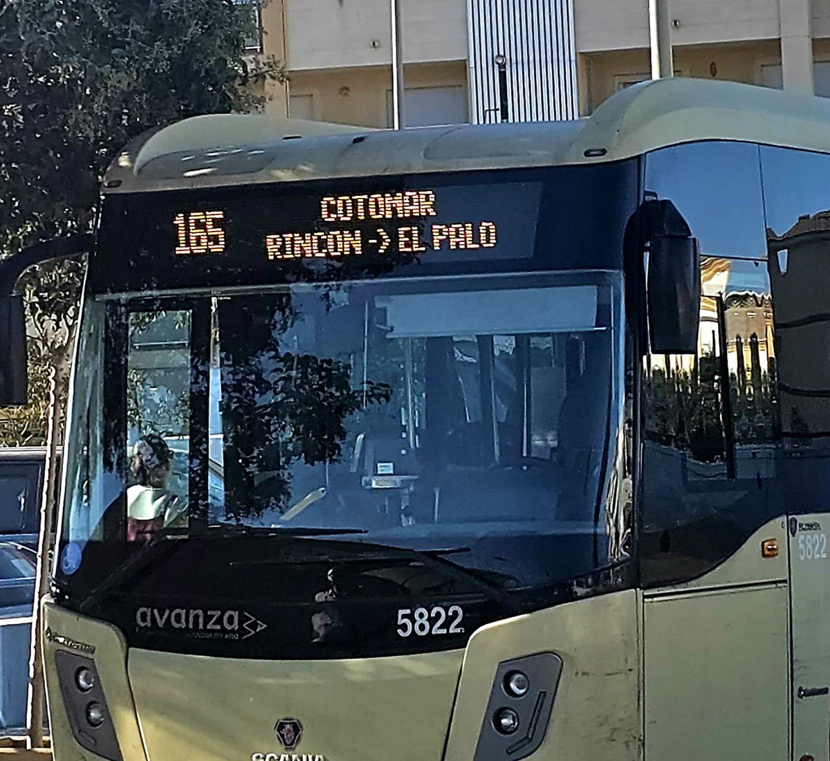 aytorincon's tweet photo. ▶️ El Ayuntamiento y @CTMAM activan una nueva línea circular exprés de hora punta entre Rincón de la Victoria y El Palo.
Más información en: https://t.co/bD9AWuSAUQ
#RincónDeLaVictoria #MovilidadYTransporte #autobús #CTMAM #transporteinterurbano https://t.co/lg7GhhNeQA