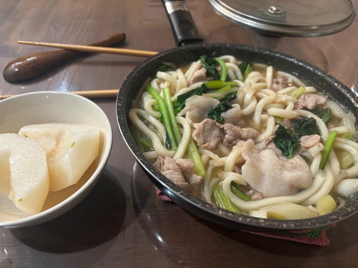 毎度のうどん
それに梨